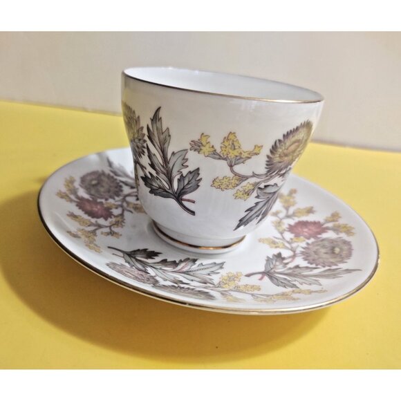 WEDGWOOD TEA CUP AND SAUCER - "LICHFIELD" - BONE CHINA - ENGLAND - Picture 2 of 11